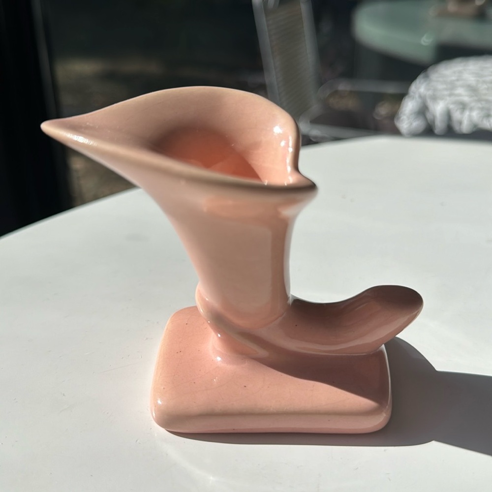 MCM Vase Calla Lily Hollywood Collection California Art Products Pink Salmon